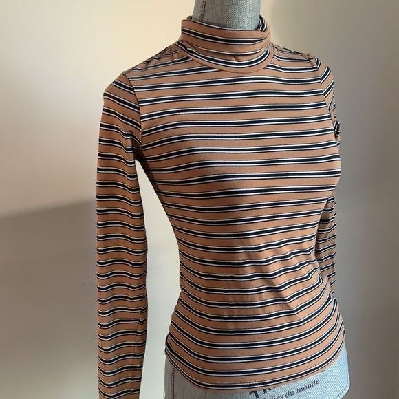 Urban Outfitters slim fitting Y2k 90s inspired striped turtle neck - Picture 3 of 6